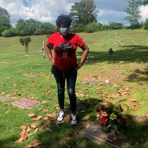 Meet your Posher, Yolanda